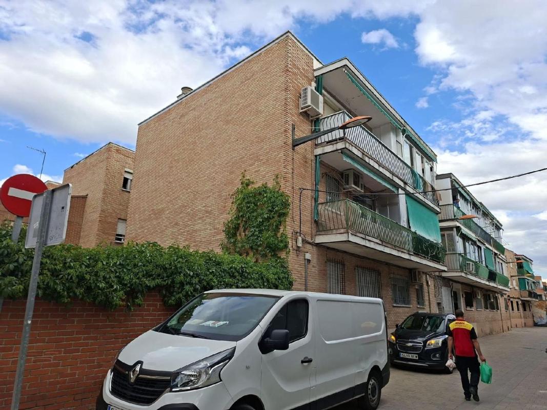 Venta de piso en Piso en Calle Virgen del Rocío, 17, Calle Pinto-San Roque, Parla, Parla
photo 4