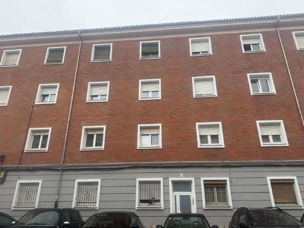 Sale of flat in Piso en Calle Reyes Católicos, 15, HUCA-La Cadellada, Oviedo, Oviedo
photo 1