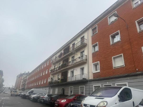 Sale of flat in Piso en Calle Reyes Católicos, 15, HUCA-La Cadellada, Oviedo, Oviedo
thumbnail 1