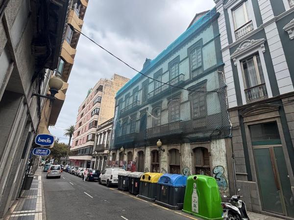 Продажа квартиры на Piso en Calle Buenos Aires, 5, Triana, Las Palmas de Gran Canaria, Лас-Пальмас-де-Гран-Канария
thumbnail 1