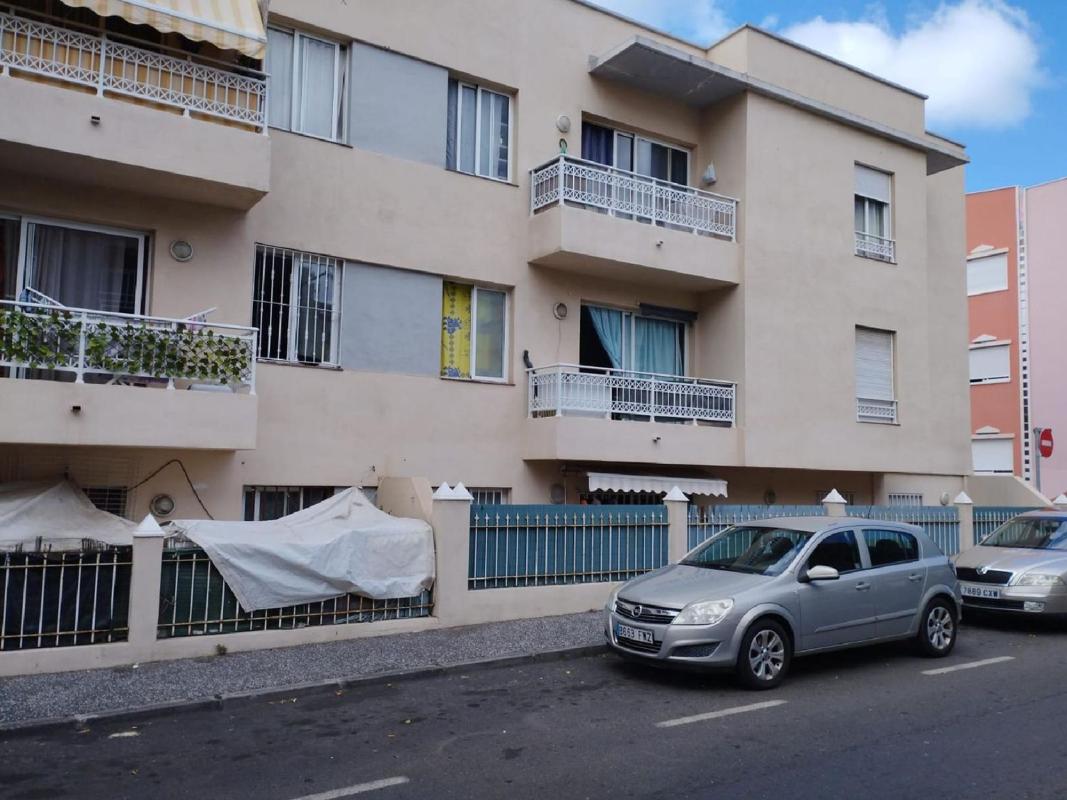 Продажа квартиры на Piso en Calle El Caletón, 3, El Fraile, Arona, Арёна
photo 1