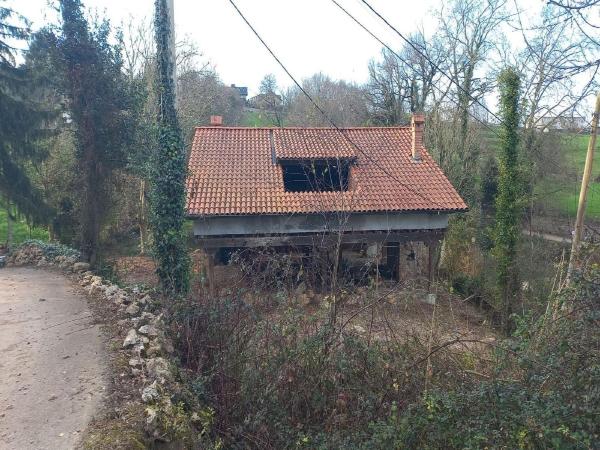 Chalet independiente en venta en Casa o chalet en Reocin, Reocin
photo 1