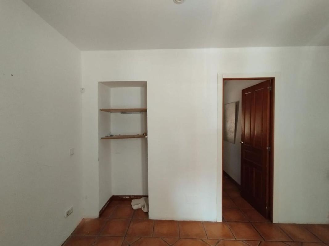 Продажа квартиры на Piso en Sector Plaza de Toros, Segovia, Сеговия
photo 3