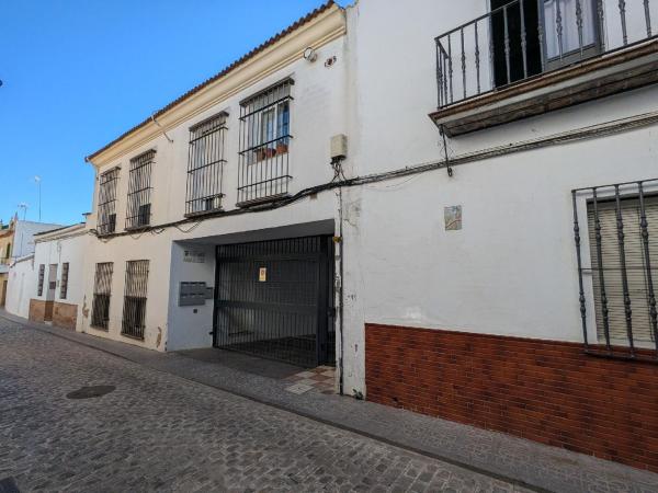 Chalet pareado en Plaza Santa Angela de la Cruz, 4, Villanueva del Ariscal photo 1