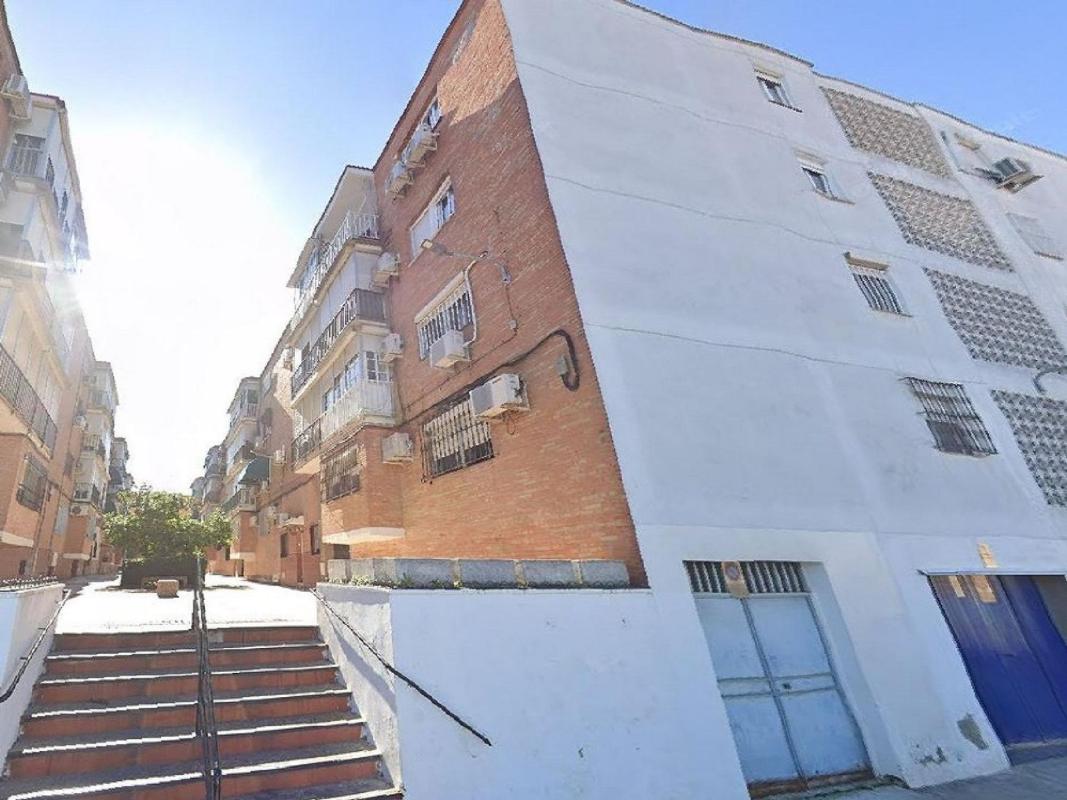 Продажа квартиры на Piso en Calle Torremolinos, 3, Barrio Alto, San Juan de Aznalfarache, Сан-Хуан-де-Азнафархе
photo 1