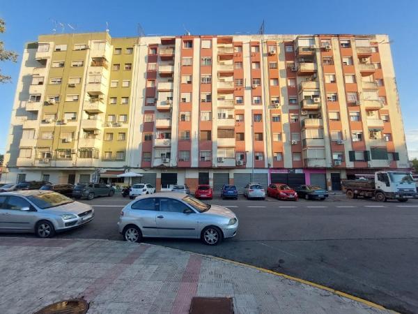 Продажа квартиры на Piso en Calle los Adaines, 12 -2, Centro - Doña Mercedes, Dos Hermanas, Дос Германаc
thumbnail 1