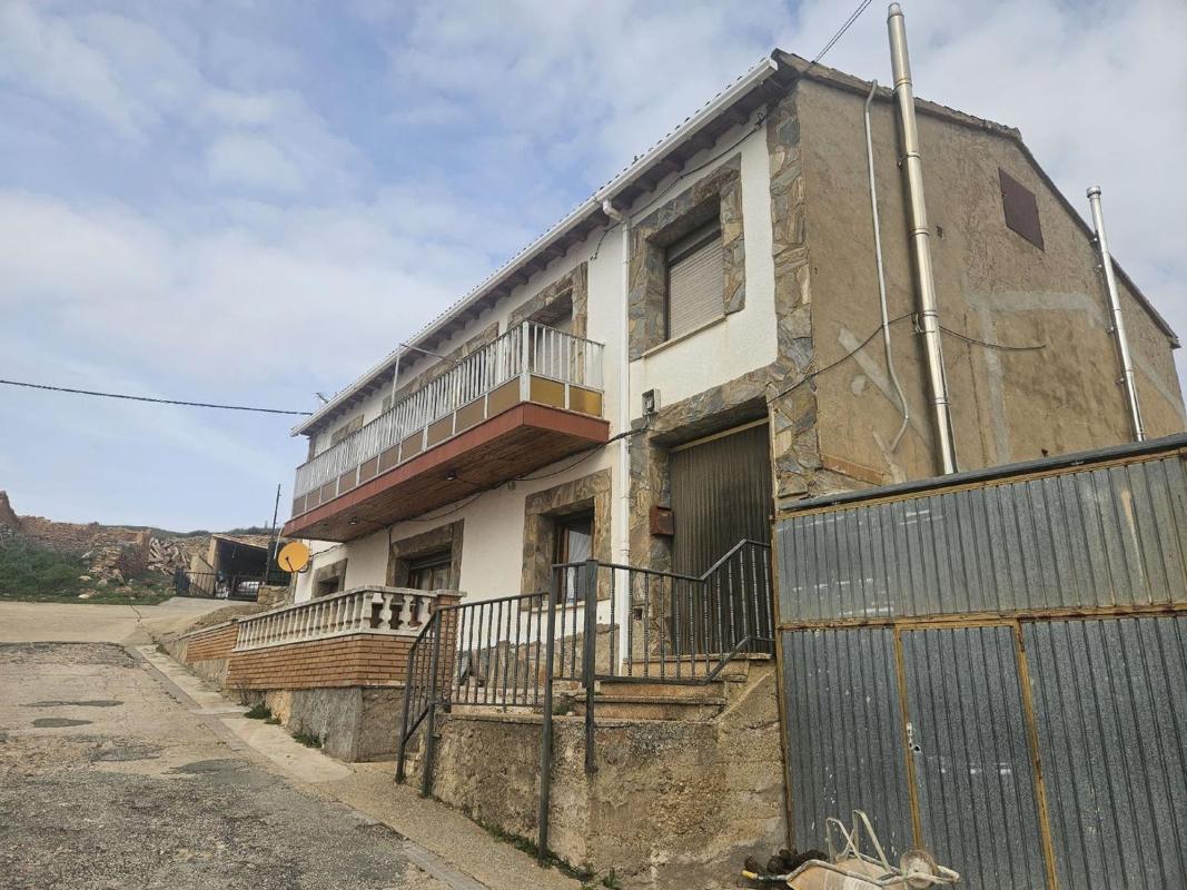 Sprzedaż mieszkania w Piso en Calle Santiago, 18 D, Seron de Nagima, Seron de Nagima
photo 1