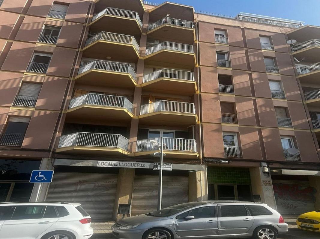 Sprzedaż mieszkania w Piso en Calle de la Bisbal de Falset, 22, Mestral, Reus, Reus
photo 1