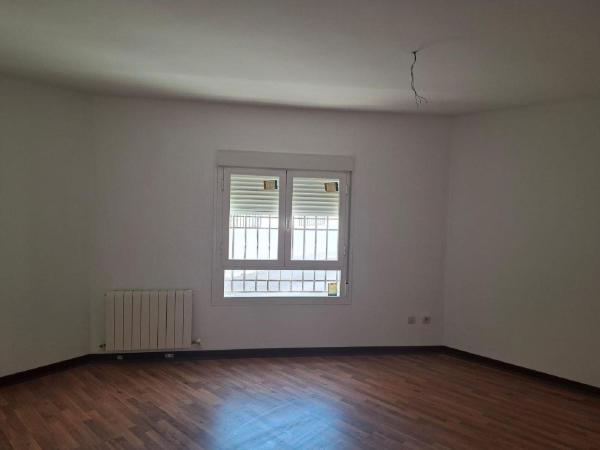 Продажа квартиры на Piso en Centro, Ocaña, Окаña
photo 1