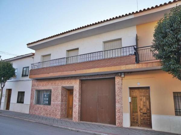 Chalet independiente en venta en Casa o chalet en Quintanar de la Orden, Quintanar de la Orden
photo 1