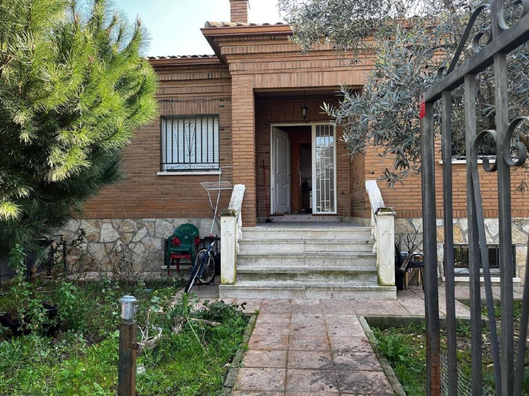 Properties for sale and rent in Spain photo 2