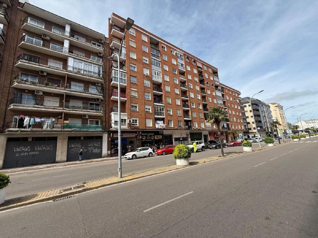 Продажа квартиры на Piso en Avenida Juan Carlos I, 18, Hospital - Nuevo Centro, Talavera de la Reina, Талавера-де-ла-Рейна
photo 1