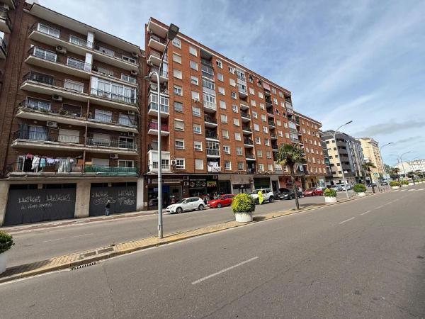 Продажа квартиры на Piso en Avenida Juan Carlos I, 18, Hospital - Nuevo Centro, Talavera de la Reina, Талавера-де-ла-Рейна
photo 1