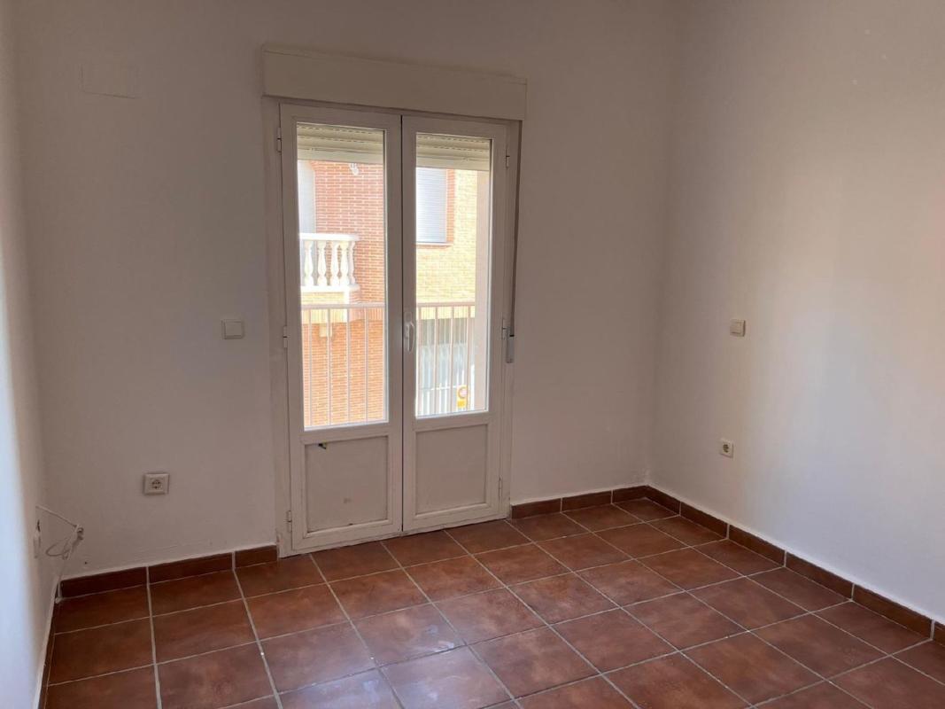 Недвижимость на продажу и в аренду в Испании photo 1