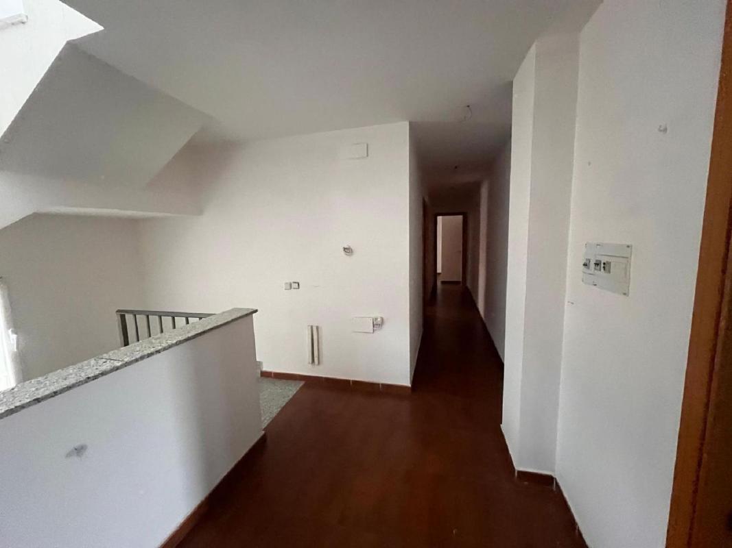 Недвижимость на продажу и в аренду в Испании photo 2