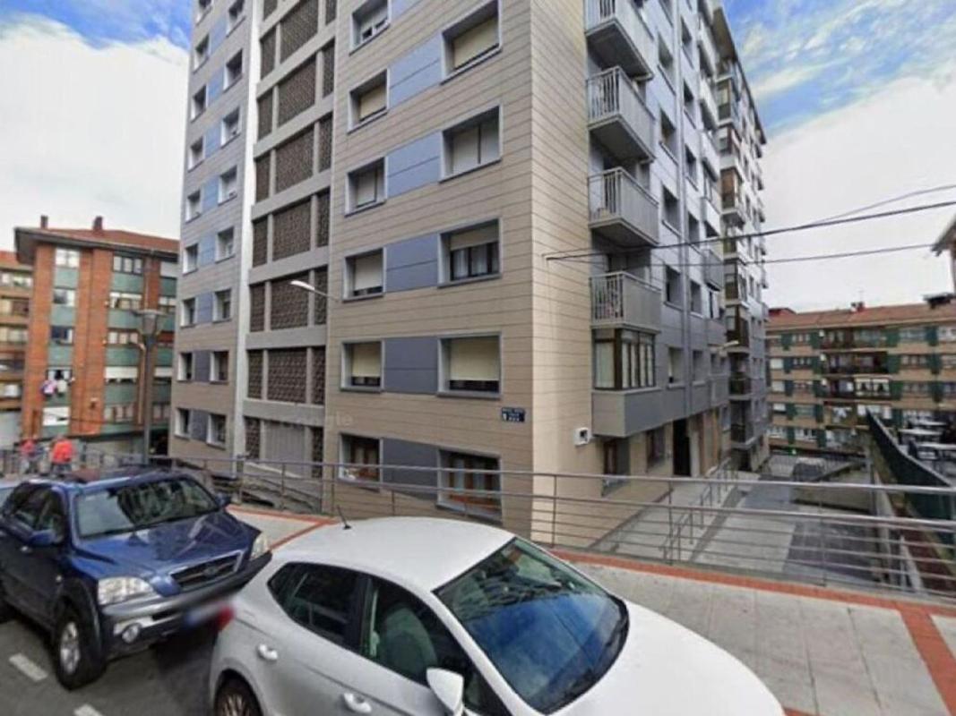 Sale of apartment in Piso en Calle Miguel Servet, 20, La Unión - Vista Alegre, Sestao, Sestao
photo 3