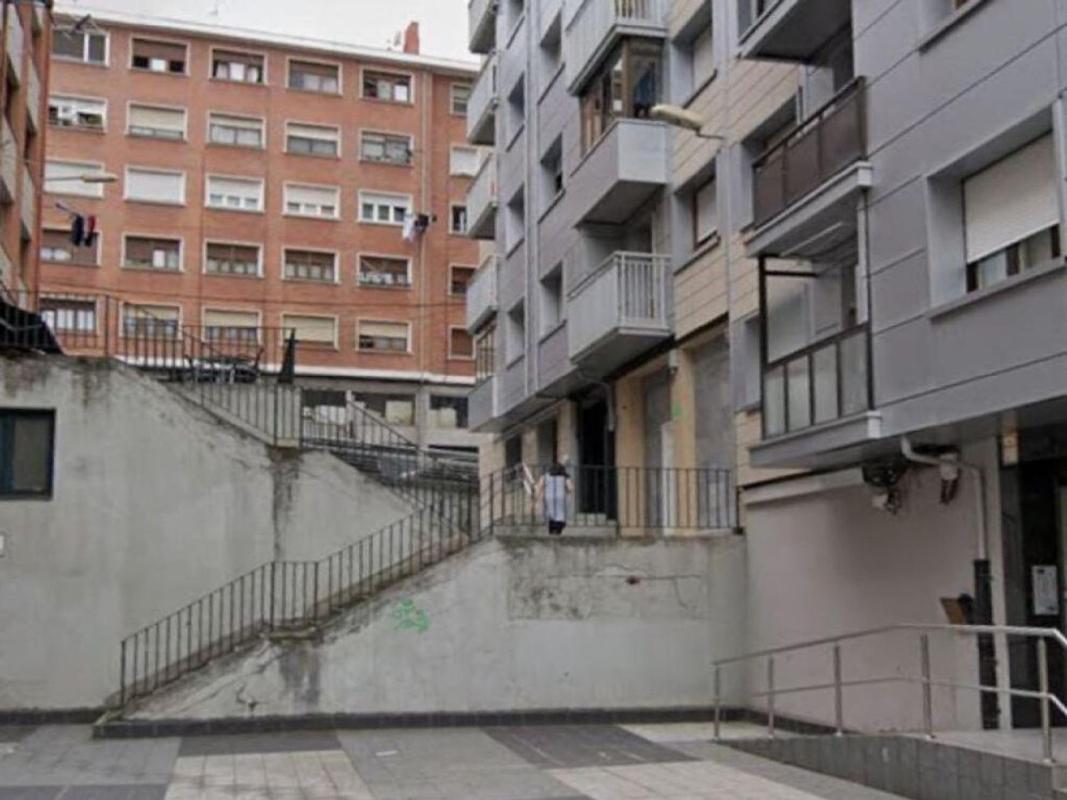 Sale of apartment in Piso en Calle Miguel Servet, 20, La Unión - Vista Alegre, Sestao, Sestao
photo 4