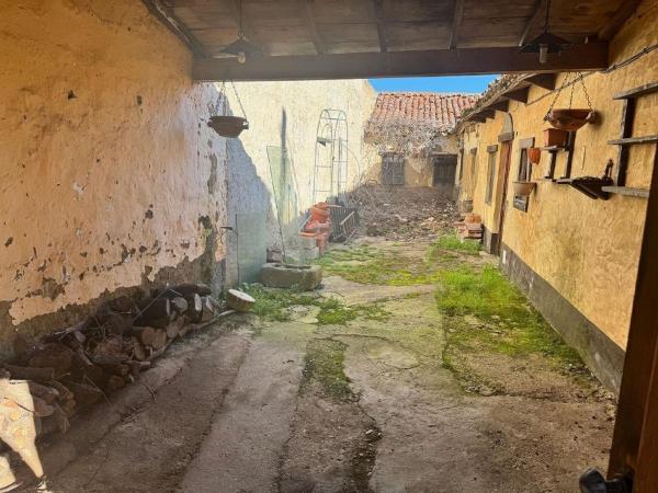 Частный шале на продаже в  Casa o chalet en Villaveza del Agua, Вильявеса дель Вода photo 4