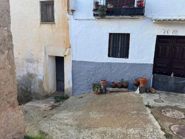 Independent chalet for sale in Casa o chalet en Calle Cantarranas, 32, Cabolafuente, Cabolafuente
photo 1