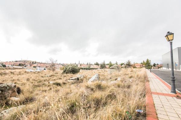 Terreno en Avenida Juan Carlos I s/n, Hervencias Altas - El Pinar, Ávila photo 4