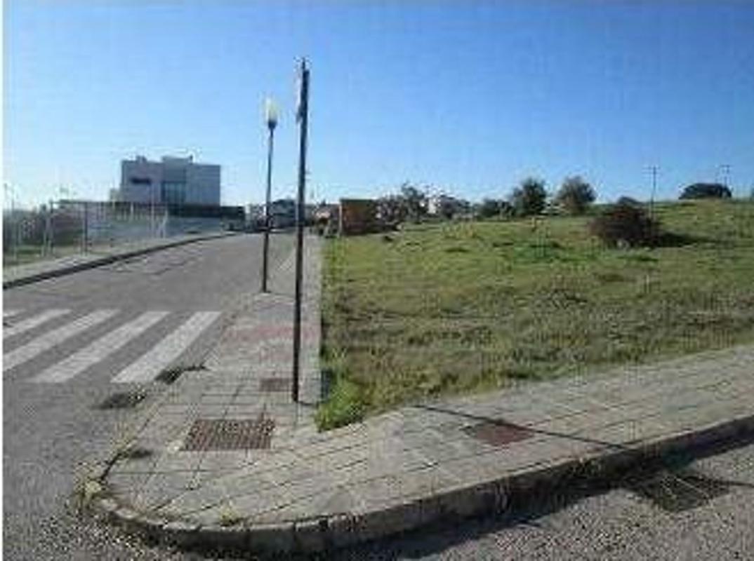 Terreno en venta en Fregenal de la Sierra, Badajoz photo 1
