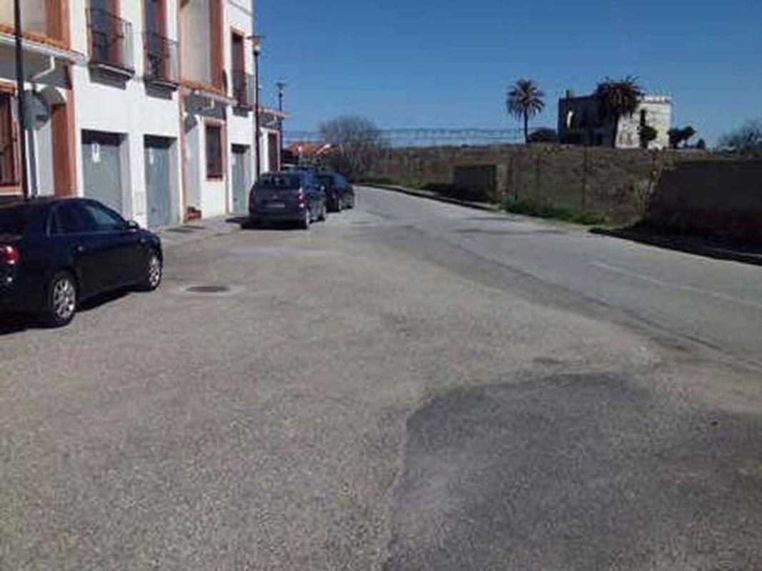 Terreno en venta en Fregenal de la Sierra, Badajoz photo 2