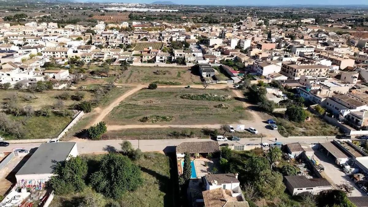 Terreno en venta en Santa Maria del Cami, Islas Baleares photo 4