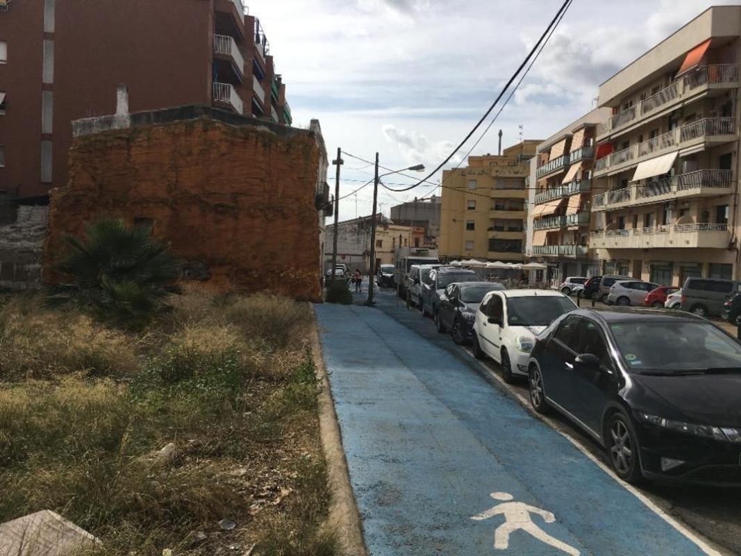 Terreno en venta en Vilanova i la Geltrú, Barcelona photo 1