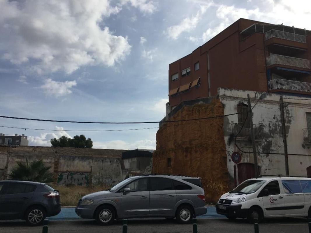 Terreno en venta en Vilanova i la Geltrú, Barcelona photo 2