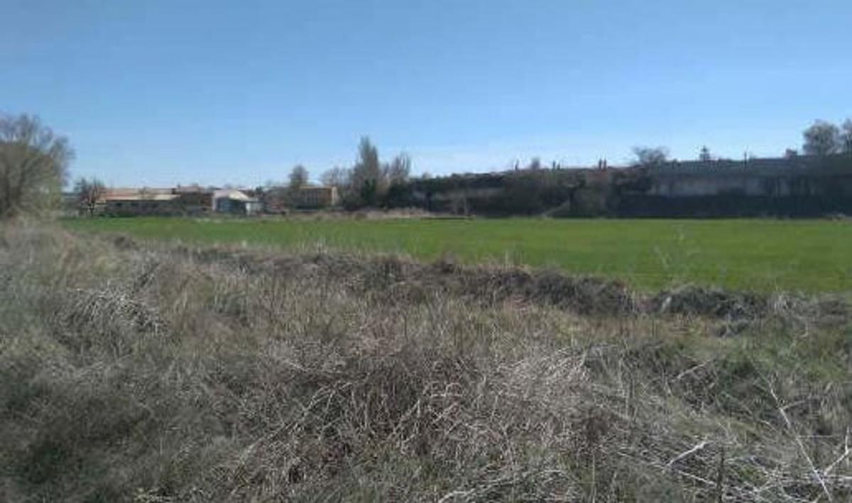 Terreno en venta en Burgos, Burgos photo 2