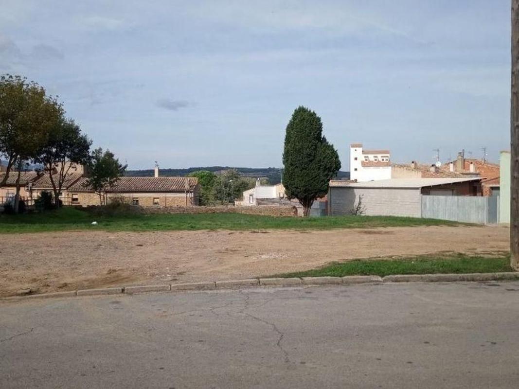 Land for sale in La Bisbal d'Empordà, Girona photo 1