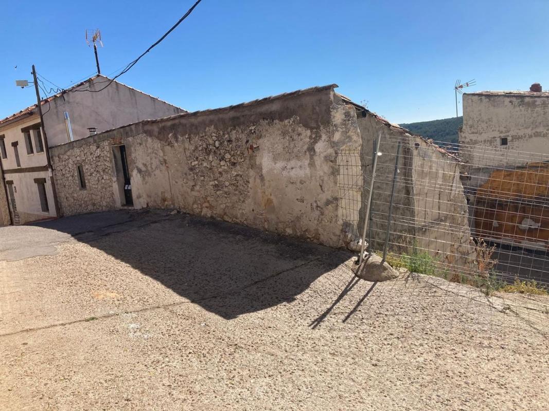 Land for sale in Horche, Guadalajara photo 2