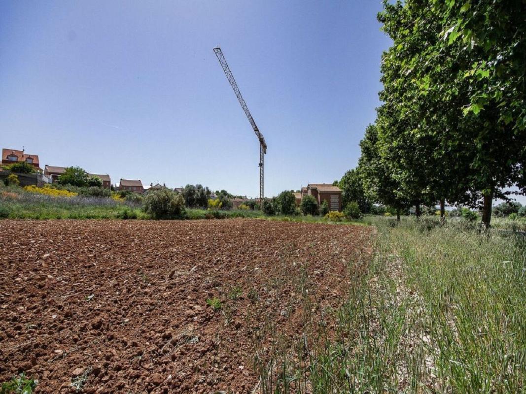 Terreno en venta en Cabanillas del Campo, Guadalajara photo 4