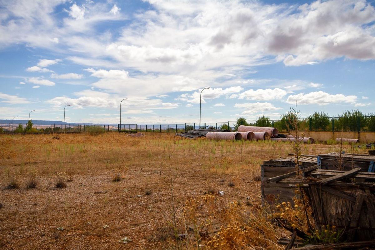 Terreno en venta en Yunquera de Henares, Guadalajara photo 3
