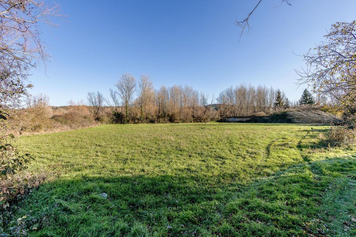 Land for sale in Villaquilambre, León photo 1