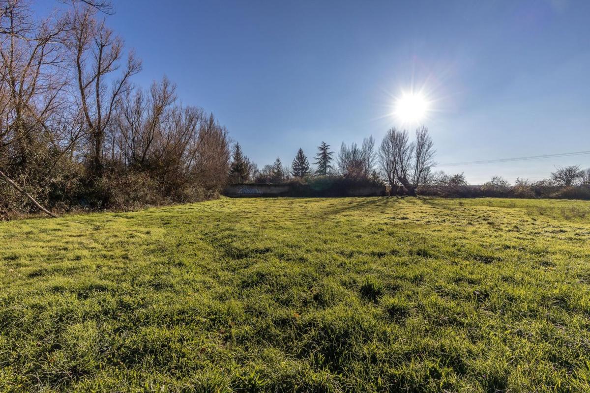 Land for sale in Villaquilambre, León photo 5