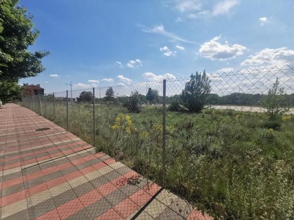 Terreno en Calle Laura de los Rios, Las Eras de Renueva, León photo 1
