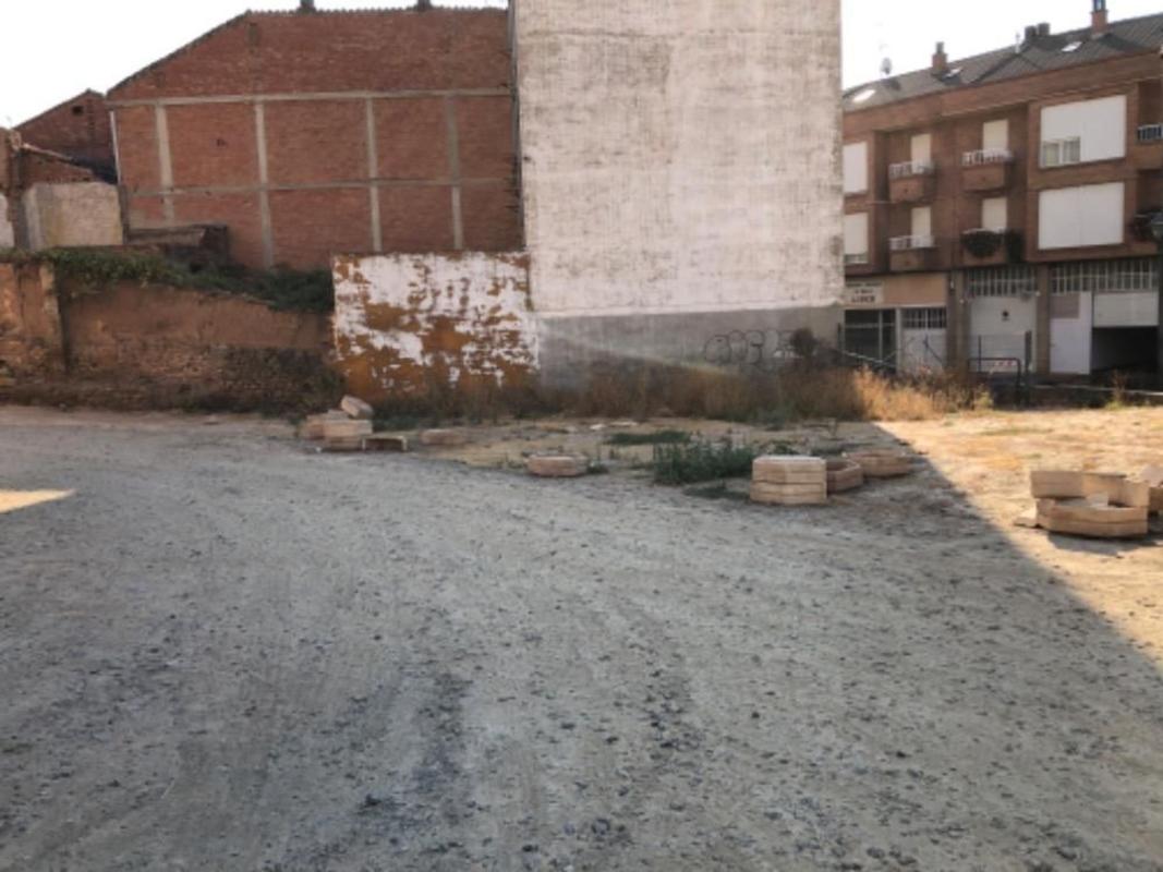 Terreno en venta en Lardero, La Rioja photo 1