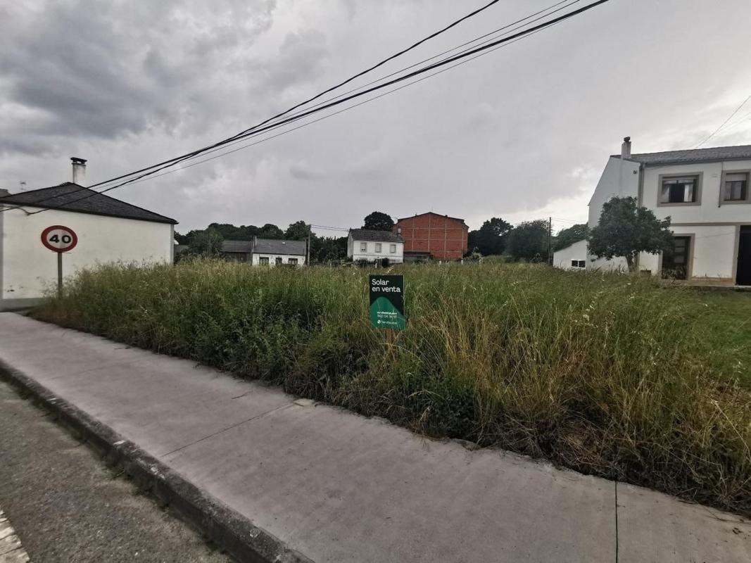 Terreno en venta en Begonte, Lugo photo 1