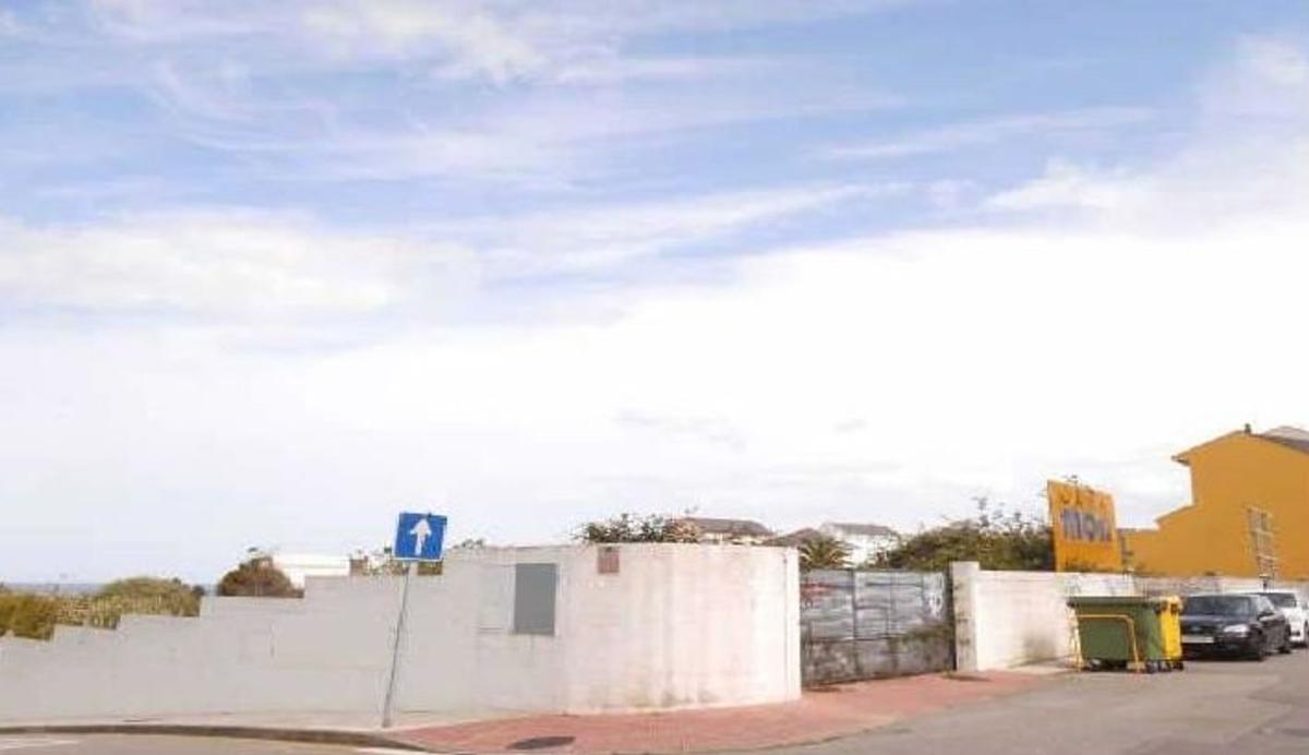 Terreno en venta en Burela, Lugo photo 1