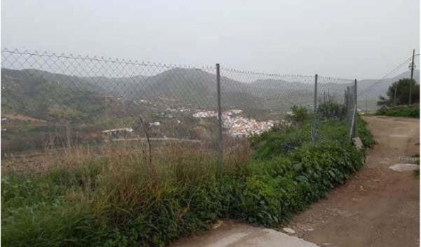 Terreno en Calle Vistafranca, 2 -12, Alora thumbnail 1
