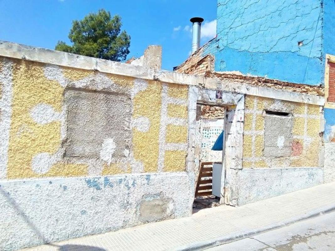 Sprzedaż niezależnego domku jednorodzinnego w Casa o chalet en Calle la Negación, Hellín, Hellín photo 1