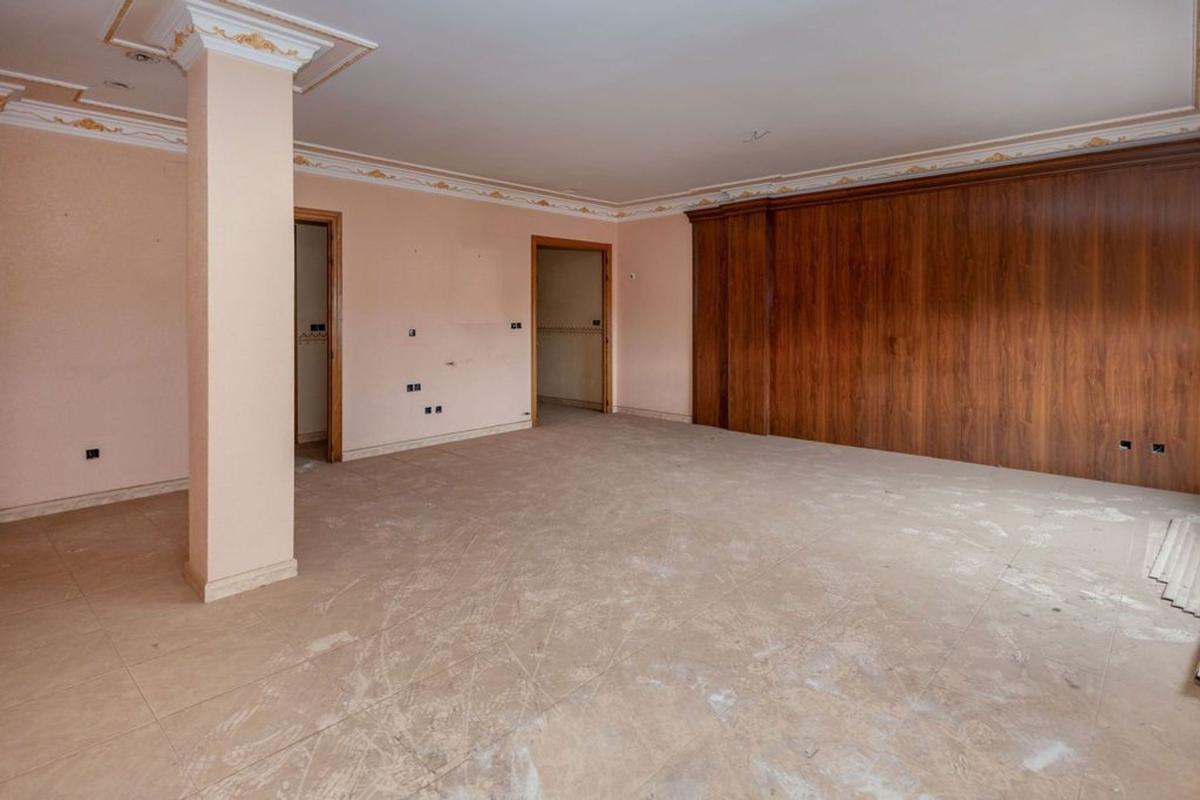 Продажа квартиры на Piso en Avenida de los Reyes Católicos, Villarrobledo, Вильярробледо
photo 4