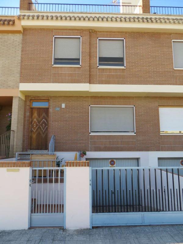 Propiedades en venta y alquiler en España photo 1