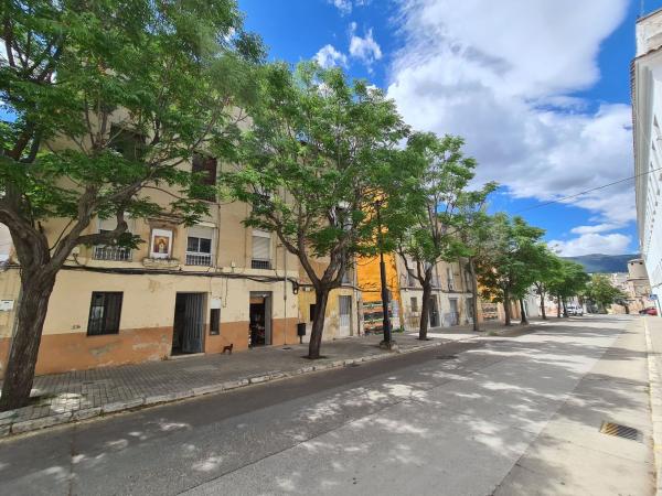 Продажа квартиры на Piso en Calle Mossèn Arnauda, Barri Zona Nord, Alcoy / Alcoi, Алкой
thumbnail 2