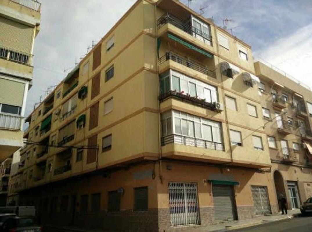 Продажа квартиры на Piso en Calle Milagros Maestre Esteve, Fraternidad, Elda, Эльда
photo 1