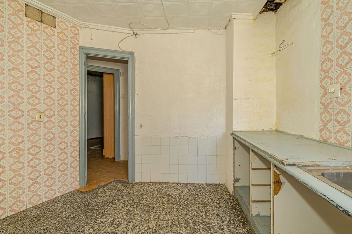 Venta de piso en Piso en Calle de la Virgen Cabeza, Plaza Castelar - Mercado Central, Elda, Elda
photo 2