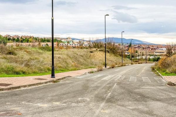 Terreno en Avenida de Aoiz, 2, Huarte photo 2