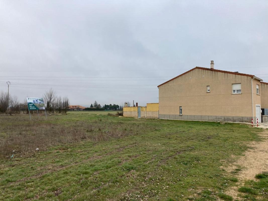 Działka na sprzedaż w Venta de Baños, Palencja photo 4