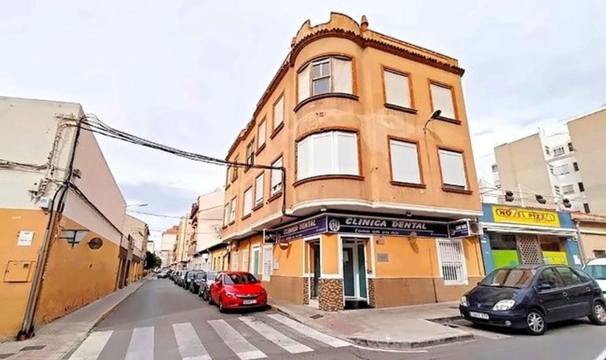 Venta de piso en Piso en Calle València, Petrer, Petrer
photo 1